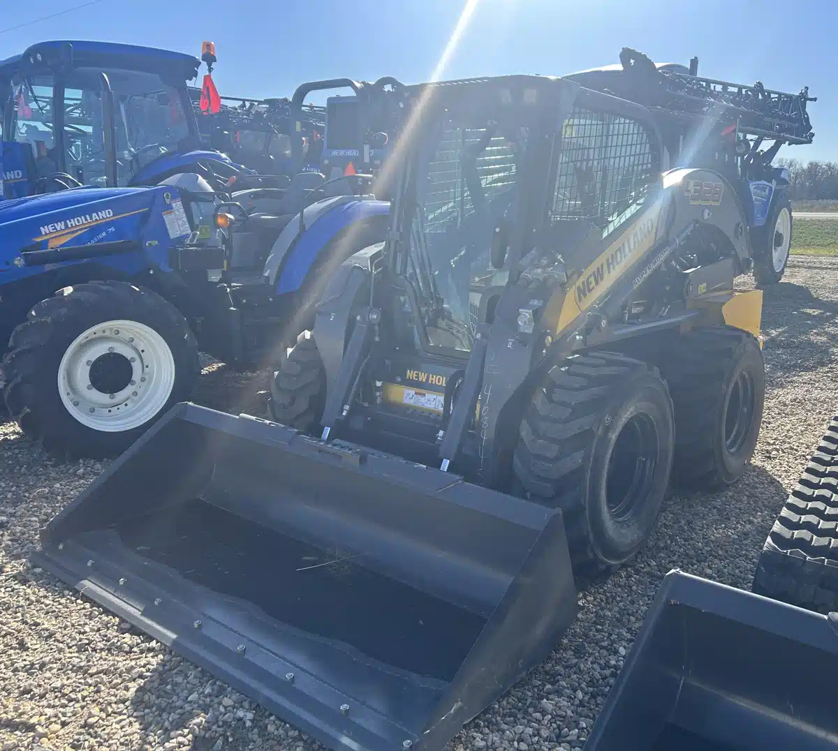 Gallery image 1 for New 2025 New Holland L328 Skid Steer
