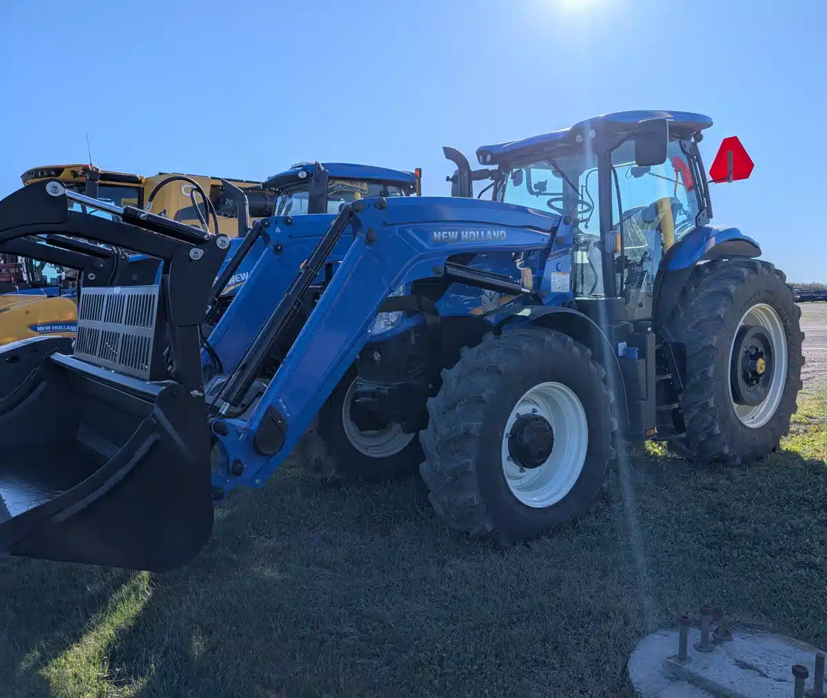 Gallery image 1 for New 2024 New Holland T7.190 Tractor