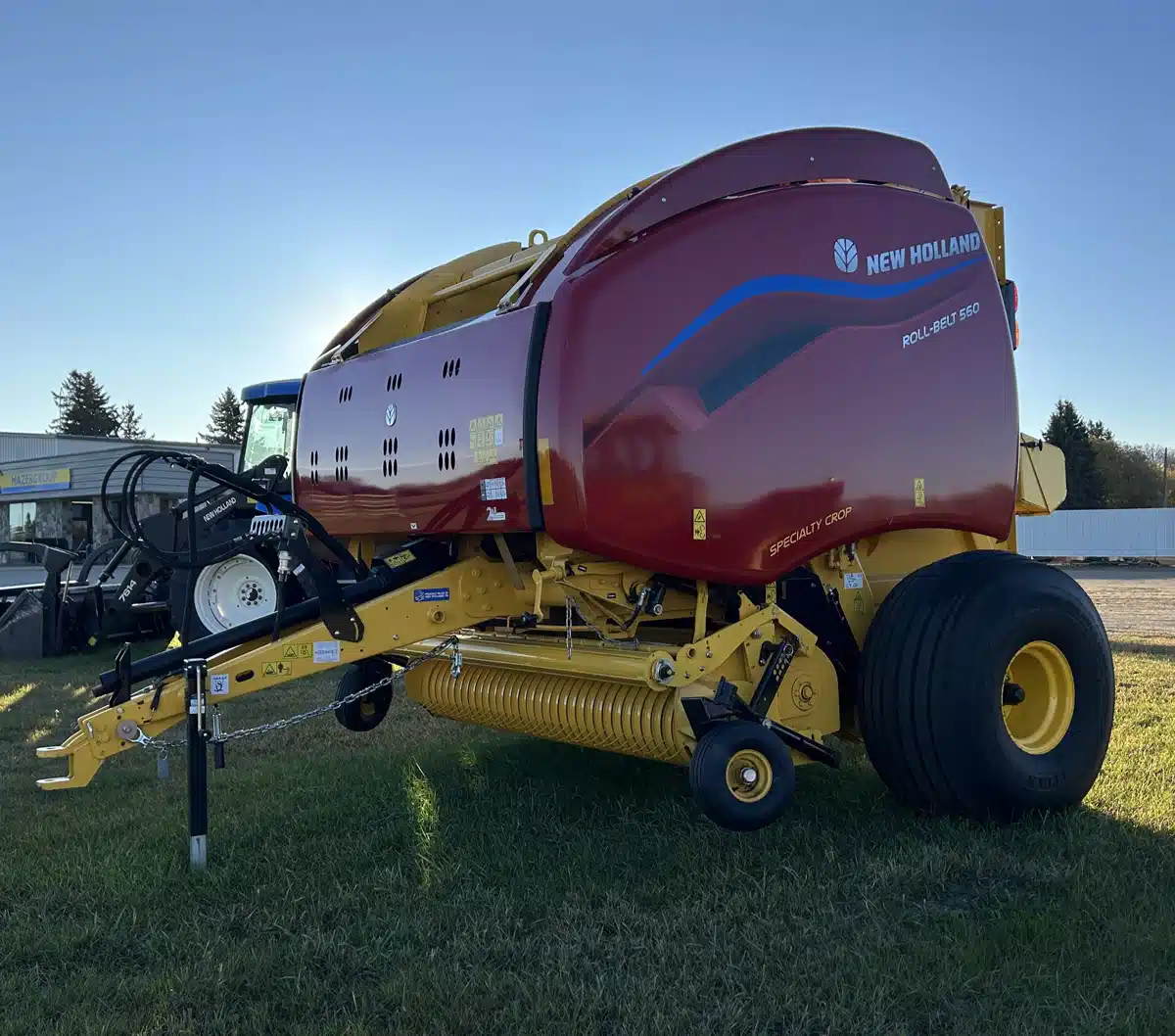 Gallery image 1 for New 2025 New Holland ROLL-BELT 560 Round Baler