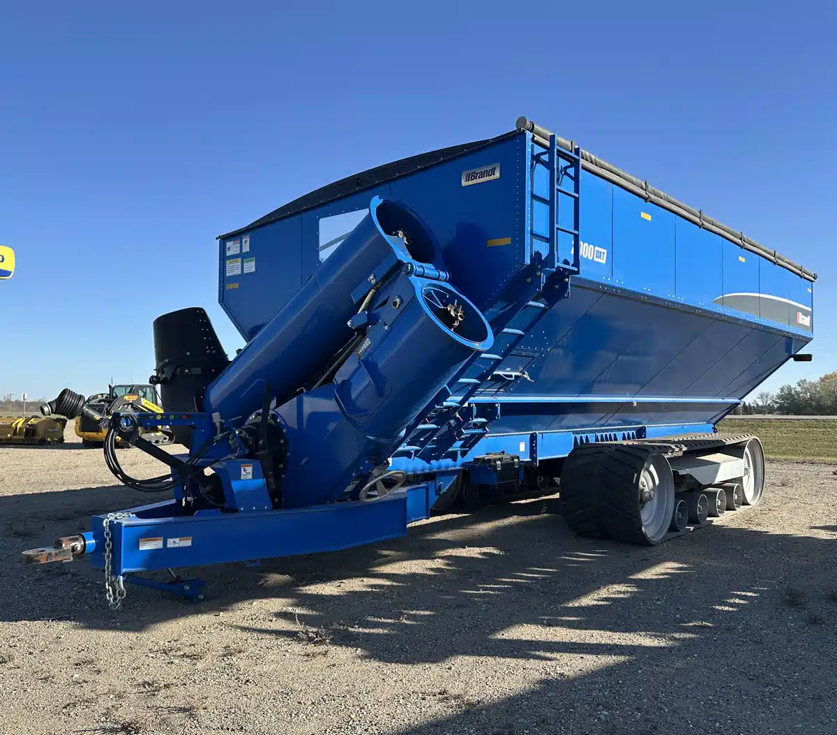 Gallery image 1 for New 2023 Brandt 2000DXT Grain Cart