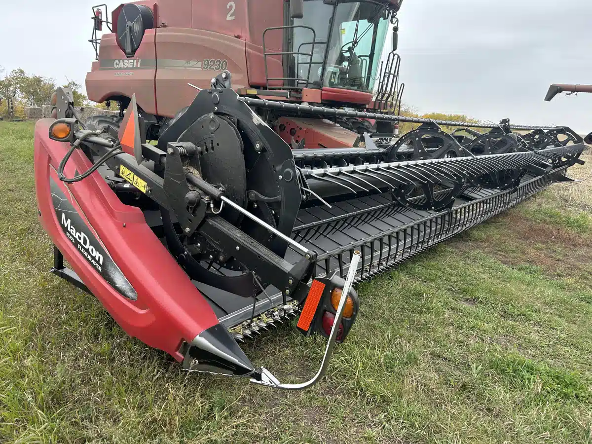 Gallery image 1 for Used 2017 MacDon FD75 Header - Flex Draper