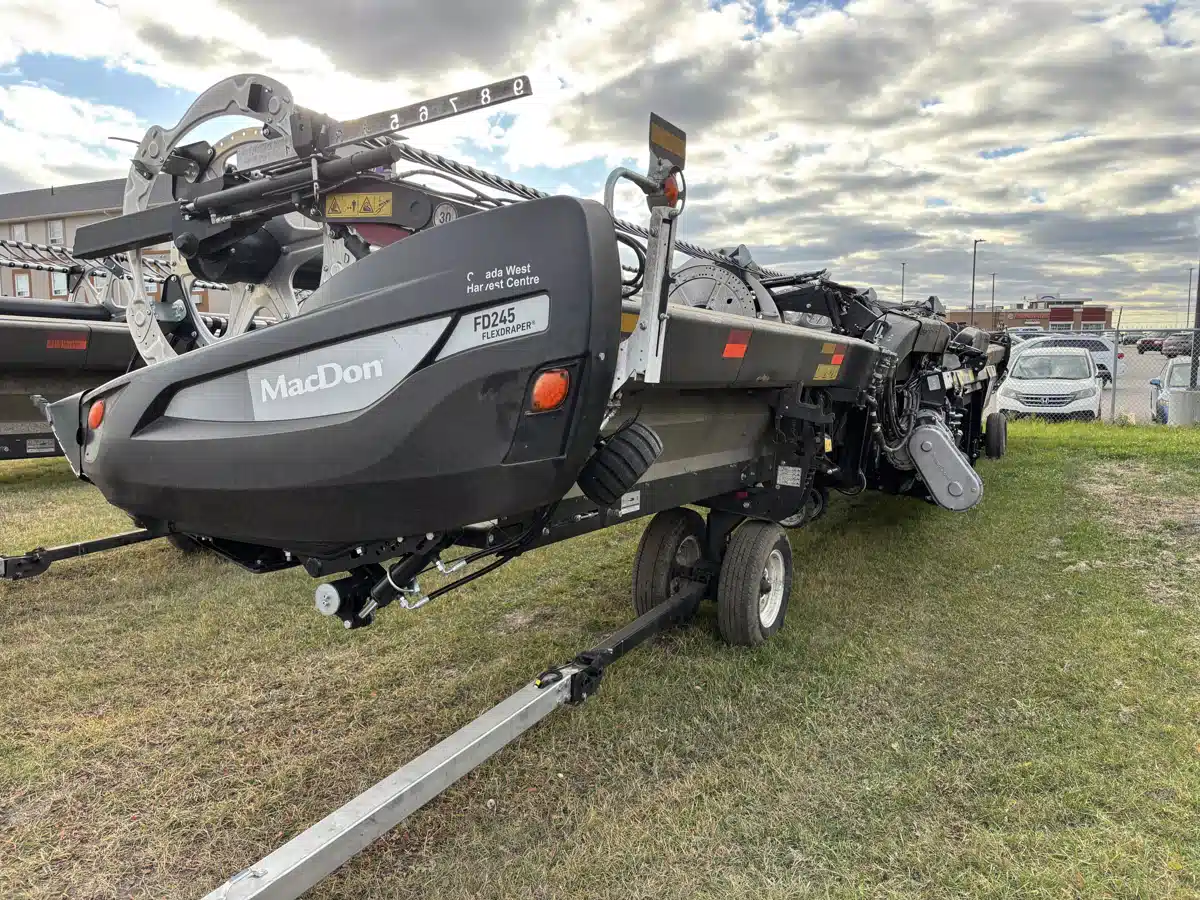 Gallery image 1 for Used 2022 CLAAS CONVIO F1380 Header - Draper