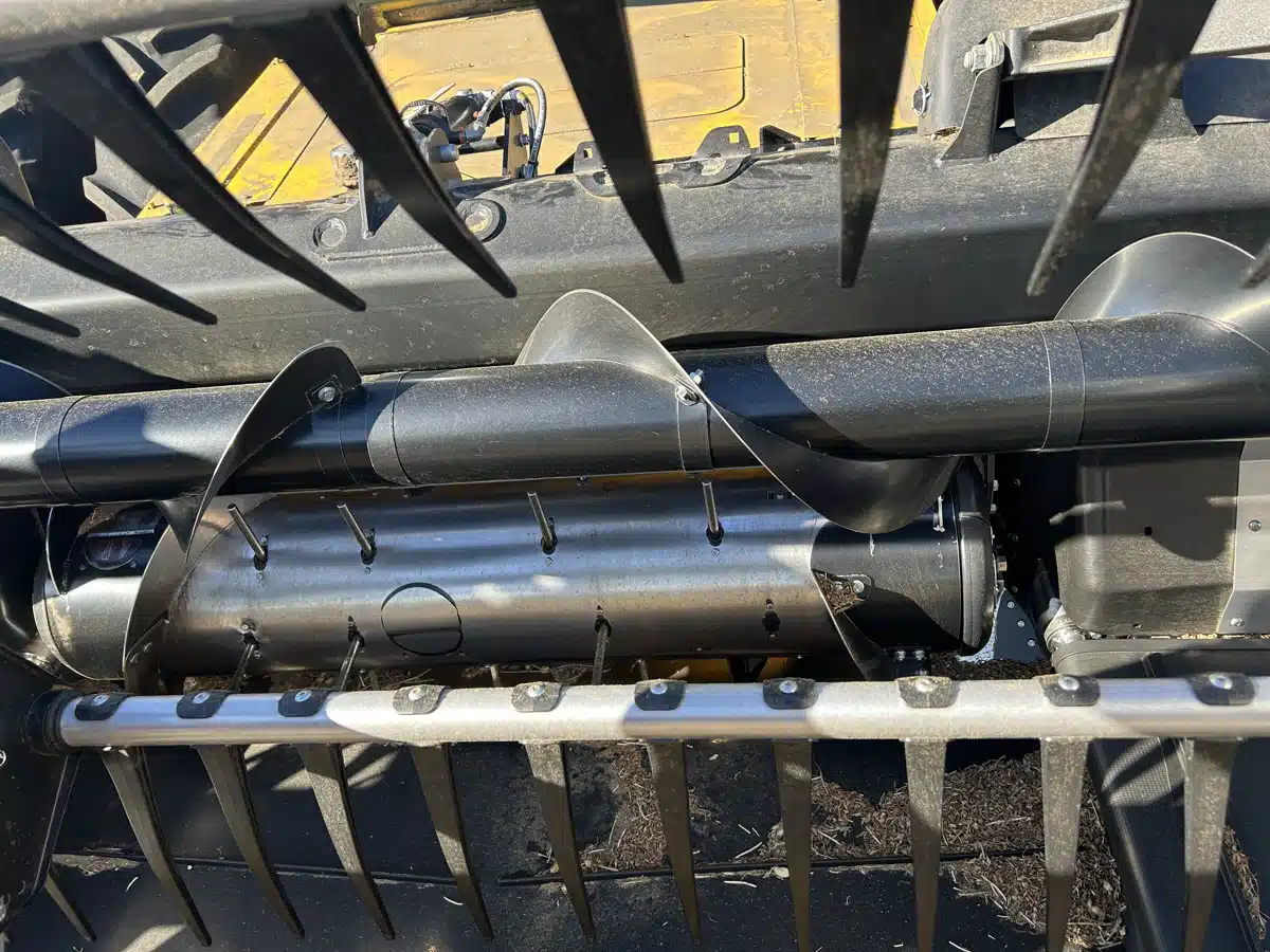 Gallery image 2 for Used 2024 MacDon FD240 Header - Flex Draper