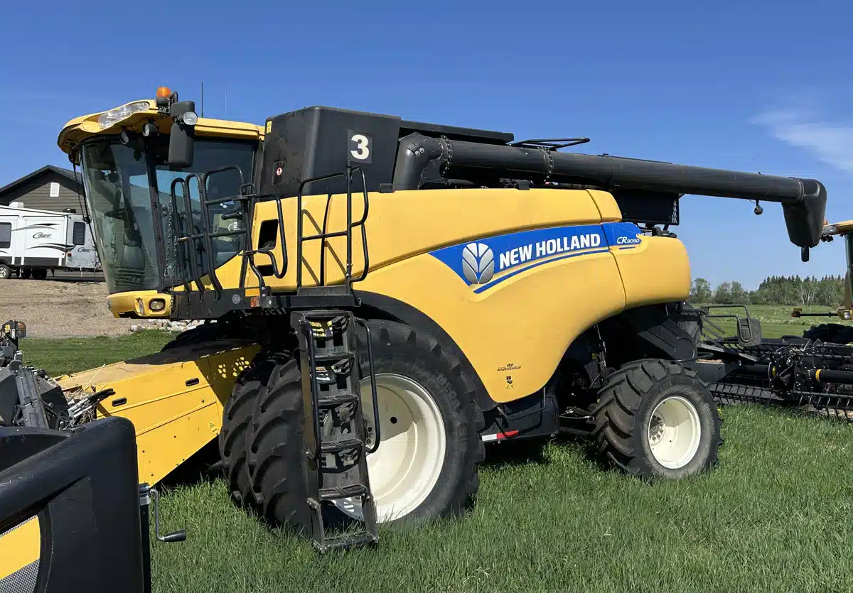 Gallery image 1 for 2014 New Holland CR9090Z Combine