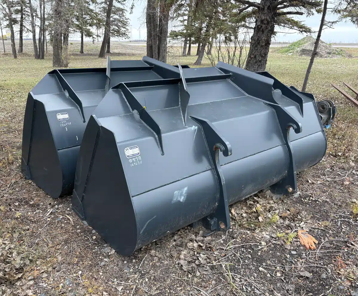 Gallery image 1 for New 2023 Hyundai Ind LB09 Wheel Loader