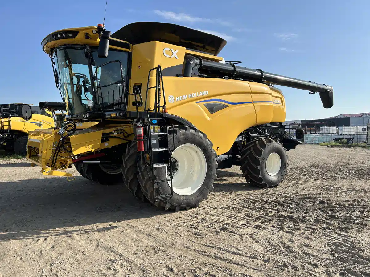 Used 2024 New Holland CX8.80 Combine