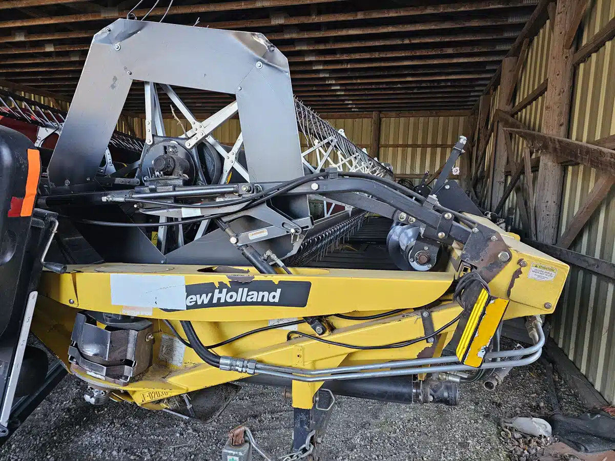 Gallery image 1 for 2002 New Holland 94C Header - Draper