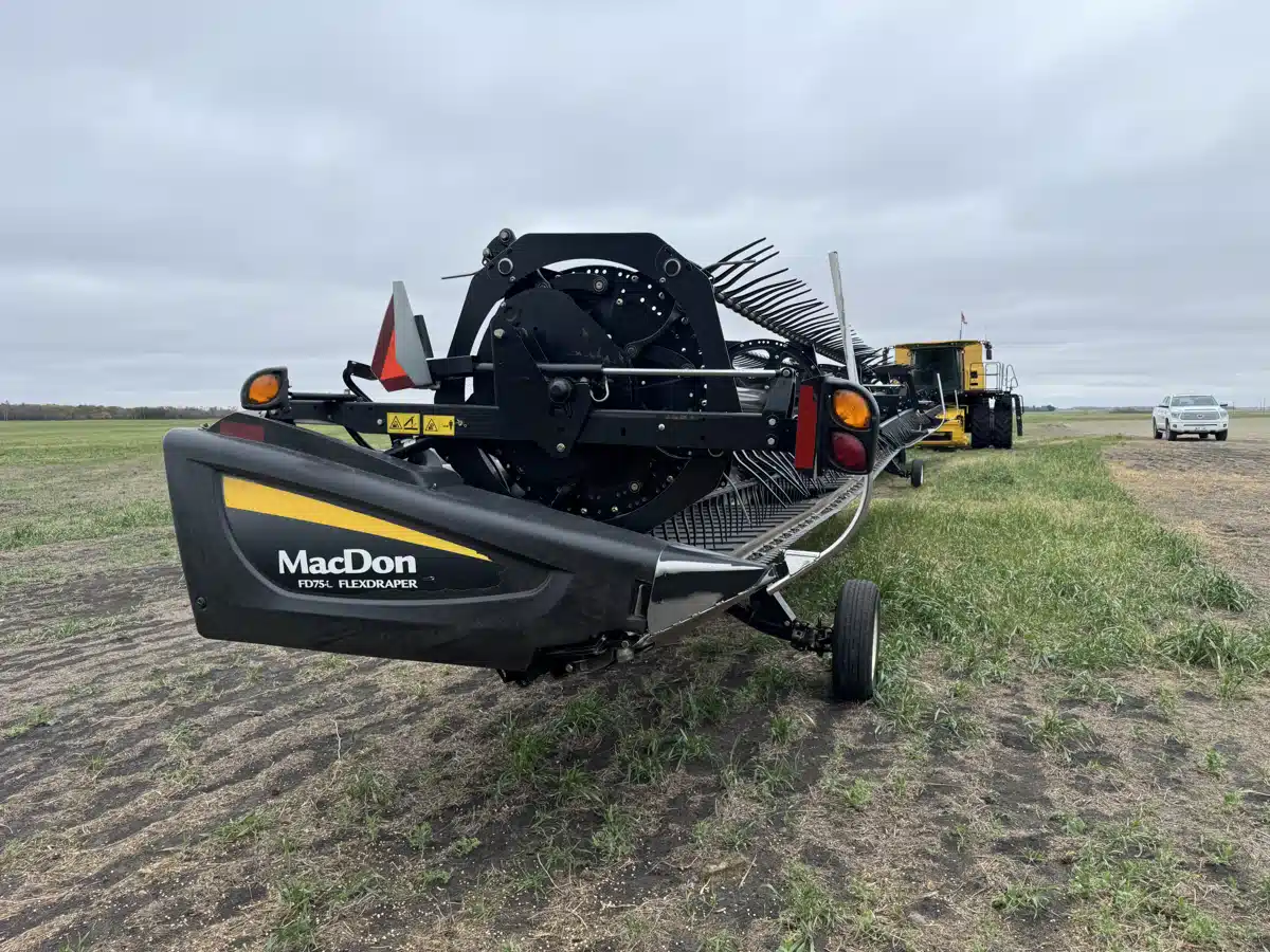 Gallery image 1 for 2016 MacDon FD75 Header - Flex Draper