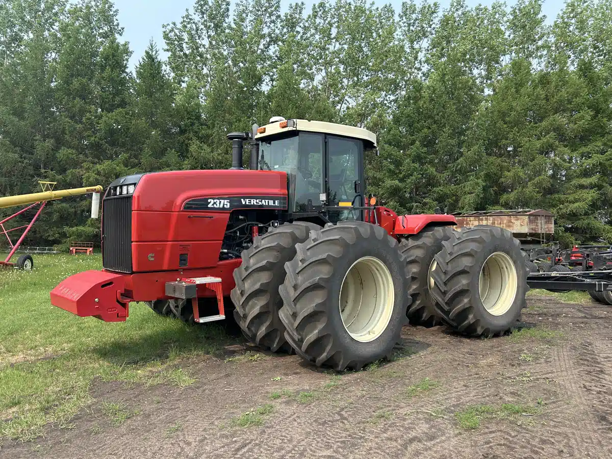 Used 2013 Versatile 2375 Tractor