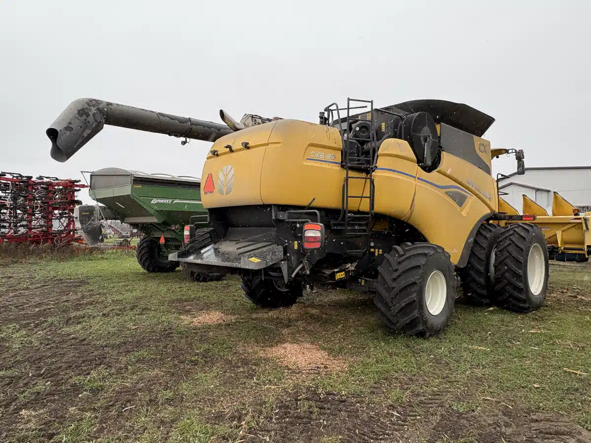 Gallery image 2 for 2024 New Holland CX8.80 Combine
