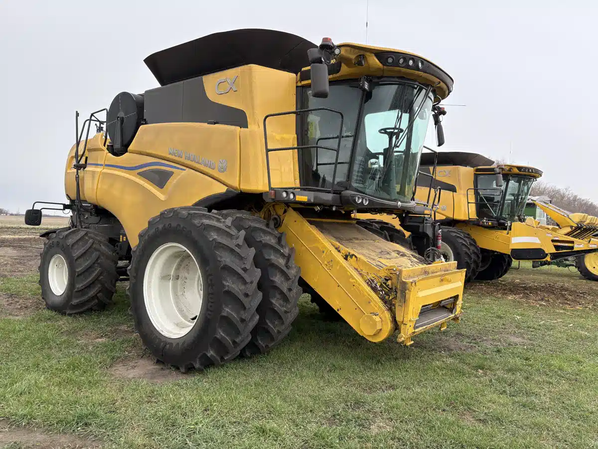 Photo de la Galerie 2 pour 2024 New Holland CX8.80 Batteuse