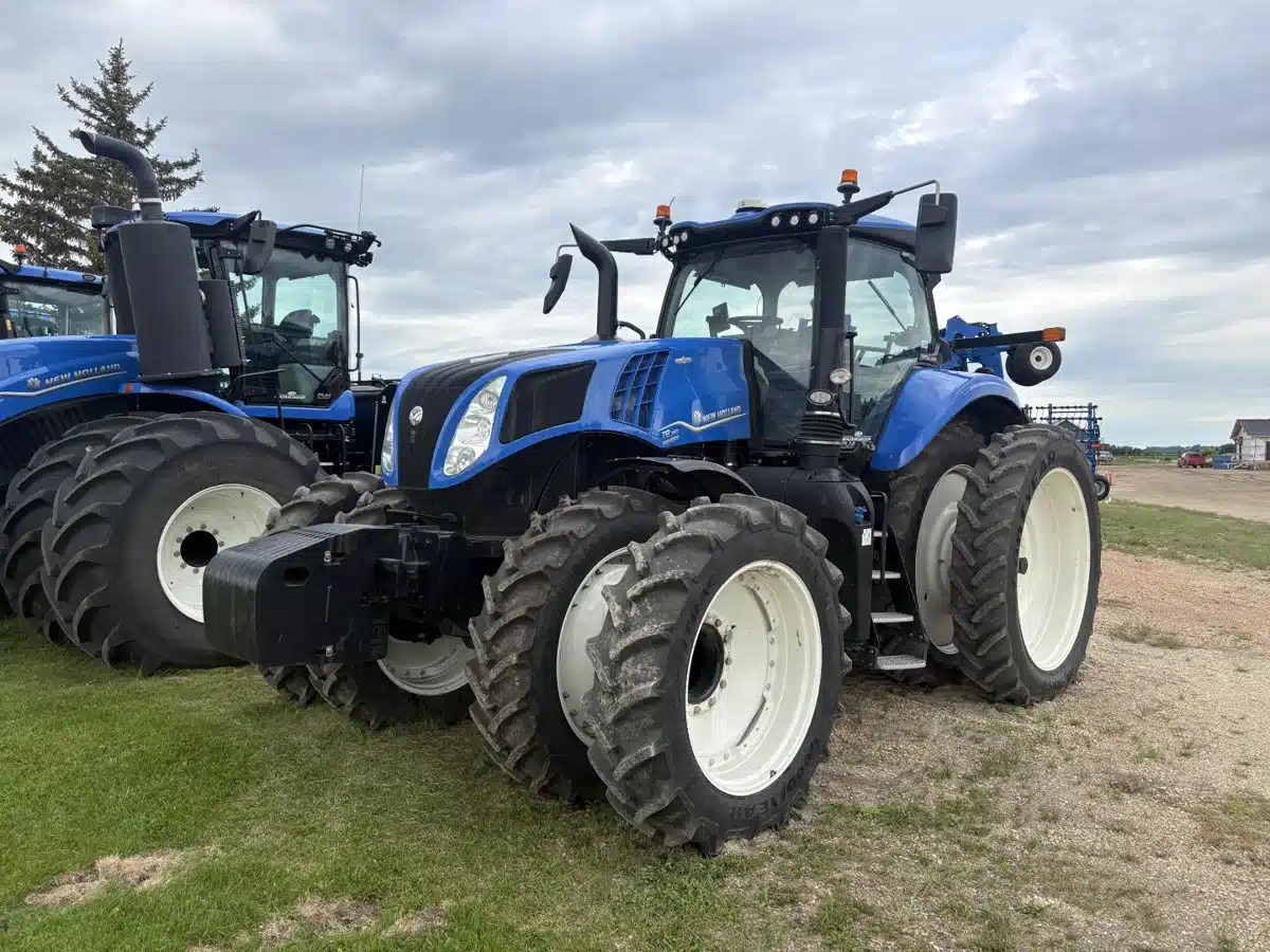 Gallery image 1 for 2023 New Holland T8.350 Tractor