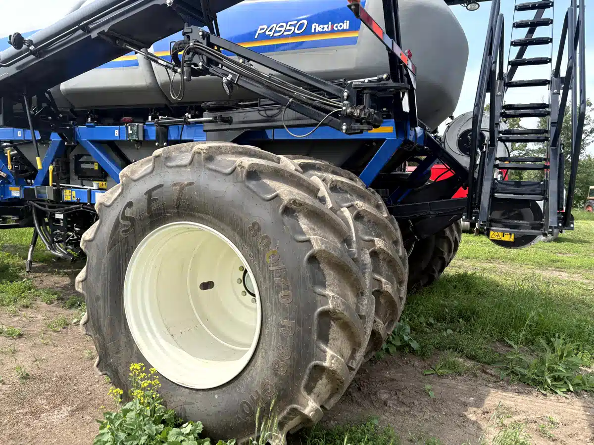 Gallery image 2 for 2022 New Holland P4950 Air Cart