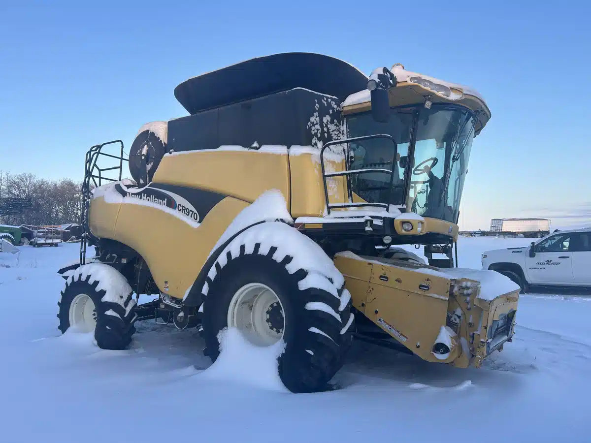 Gallery image 2 for 2005 New Holland CR970 Combine