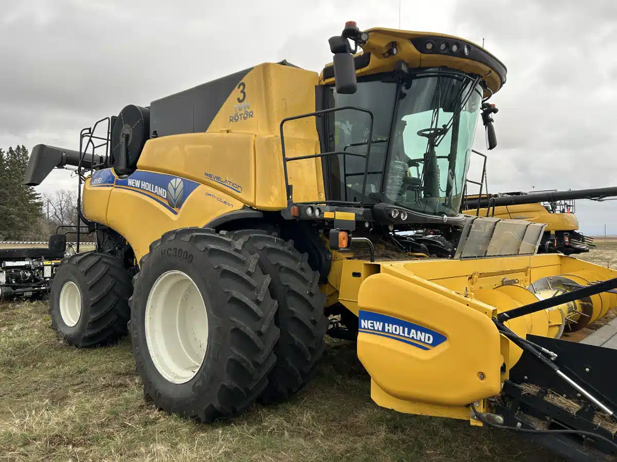 Gallery image 2 for 2022 New Holland CR9.90Z Combine
