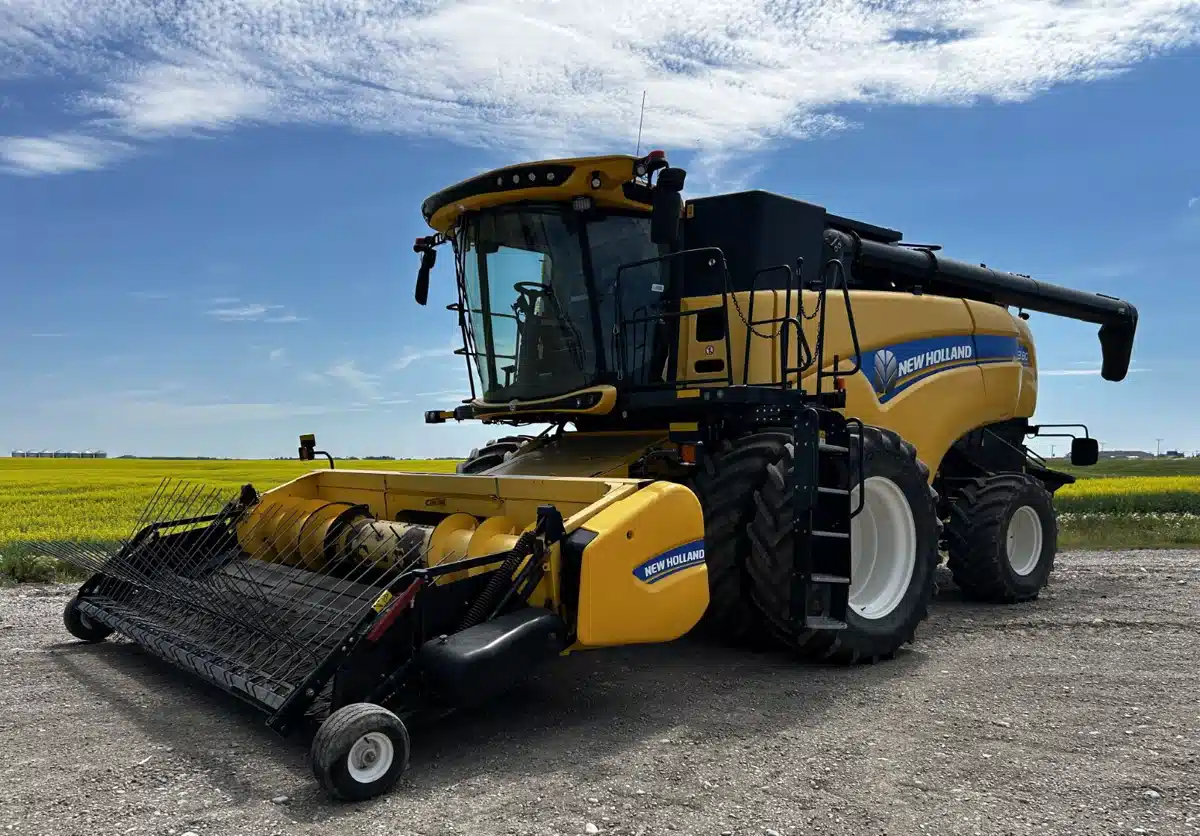 New Holland CX8.90 for sale in Canada | AgDealer