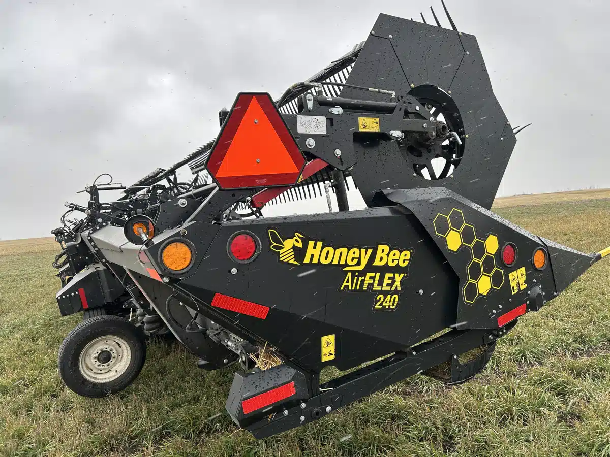 Gallery image 2 for 2023 Honey Bee AF240 Header - Draper