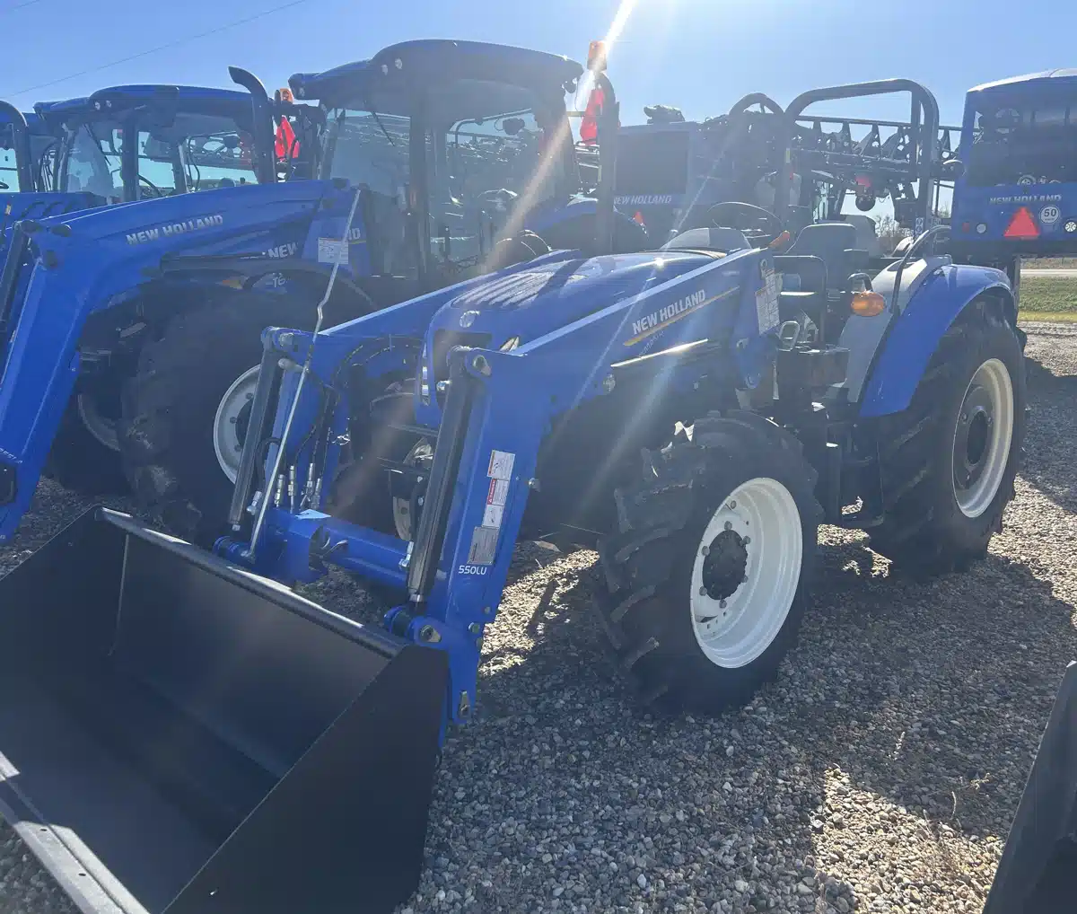 Gallery image 1 for 2024 New Holland WRKMSTR 75 Tractor