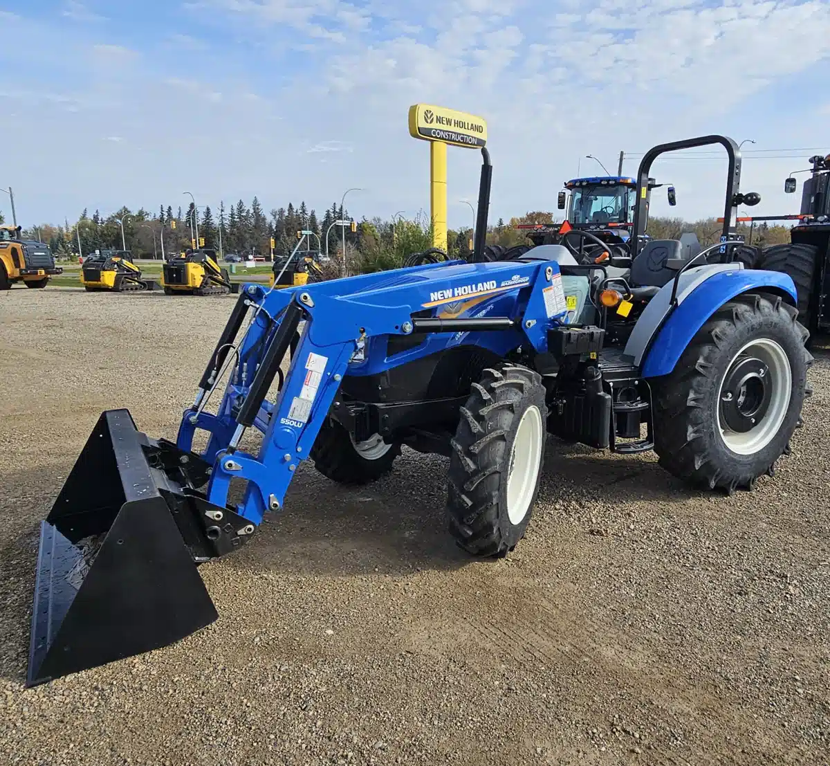 Gallery image 1 for 2024 New Holland WRKMSTR 75 Tractor