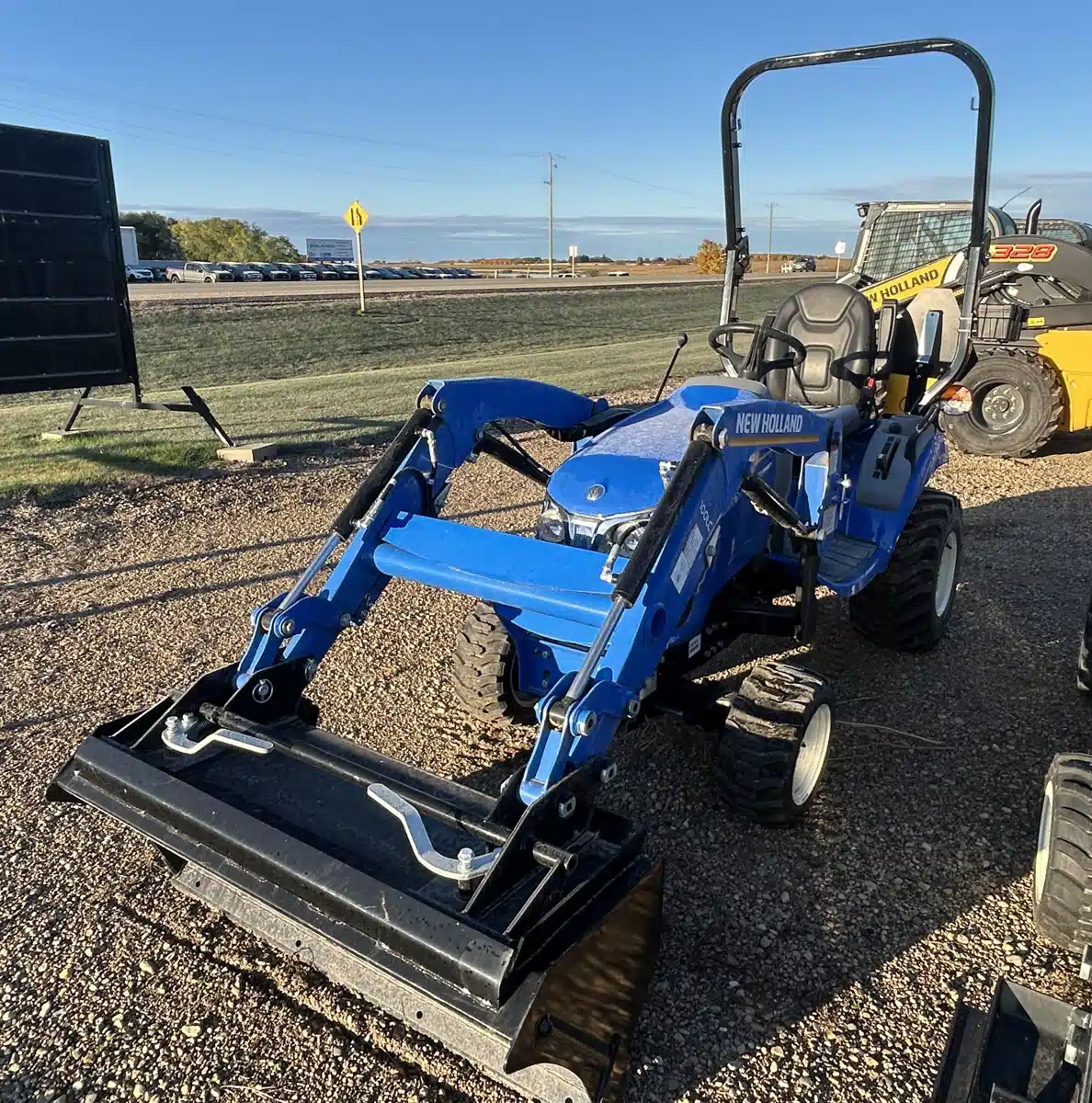 Gallery image 1 for 2025 New Holland WORKMASTER 25S Tractor