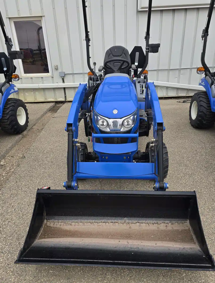 Gallery image 1 for 2025 New Holland WORKMASTER 25S Tractor