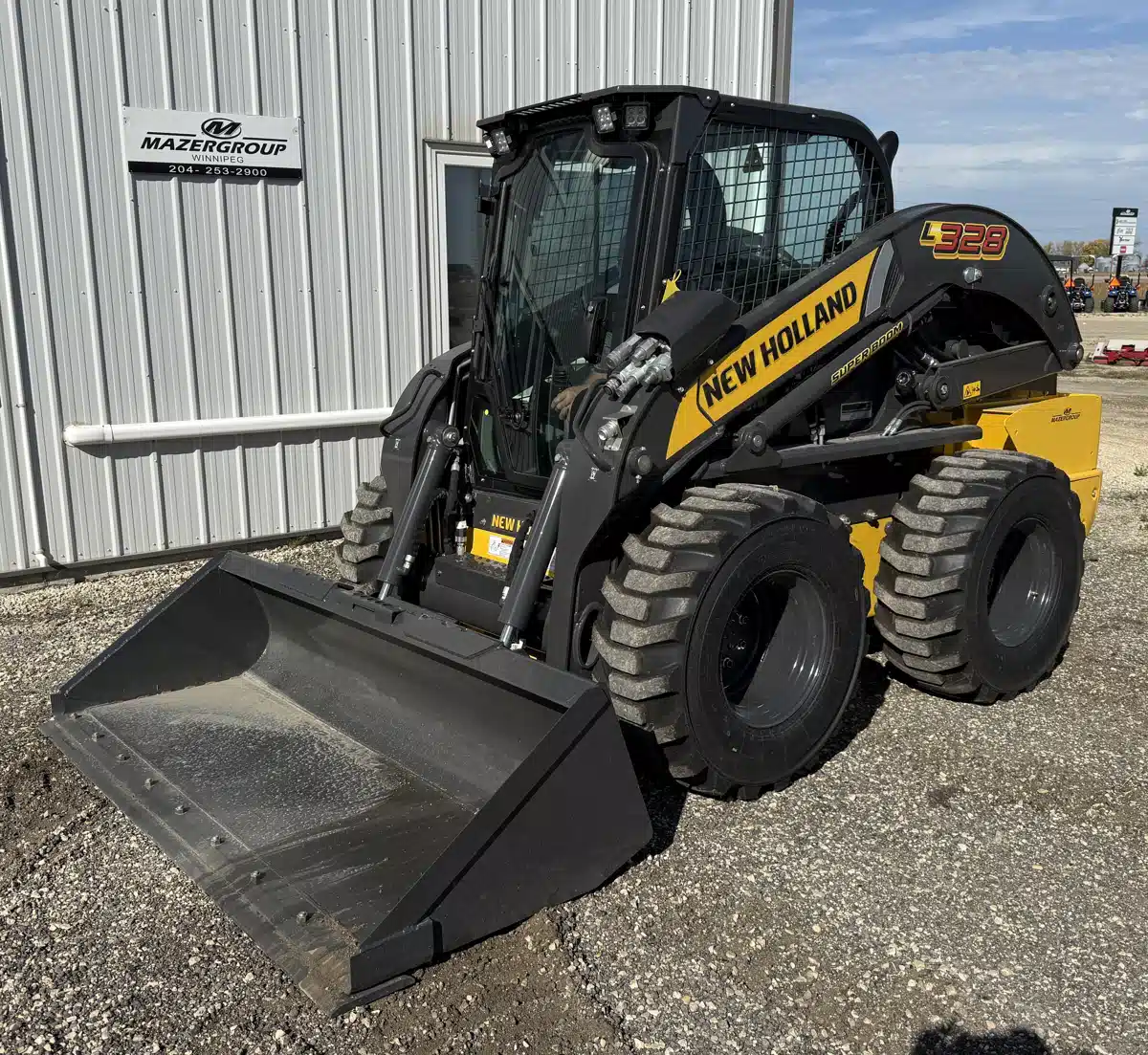 Gallery image 1 for 2026 New Holland L328 Skid Steer