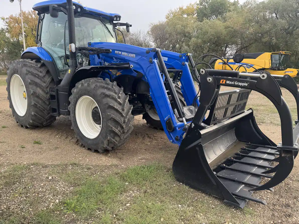 Gallery image 1 for 2024 New Holland T6.180 Tractor