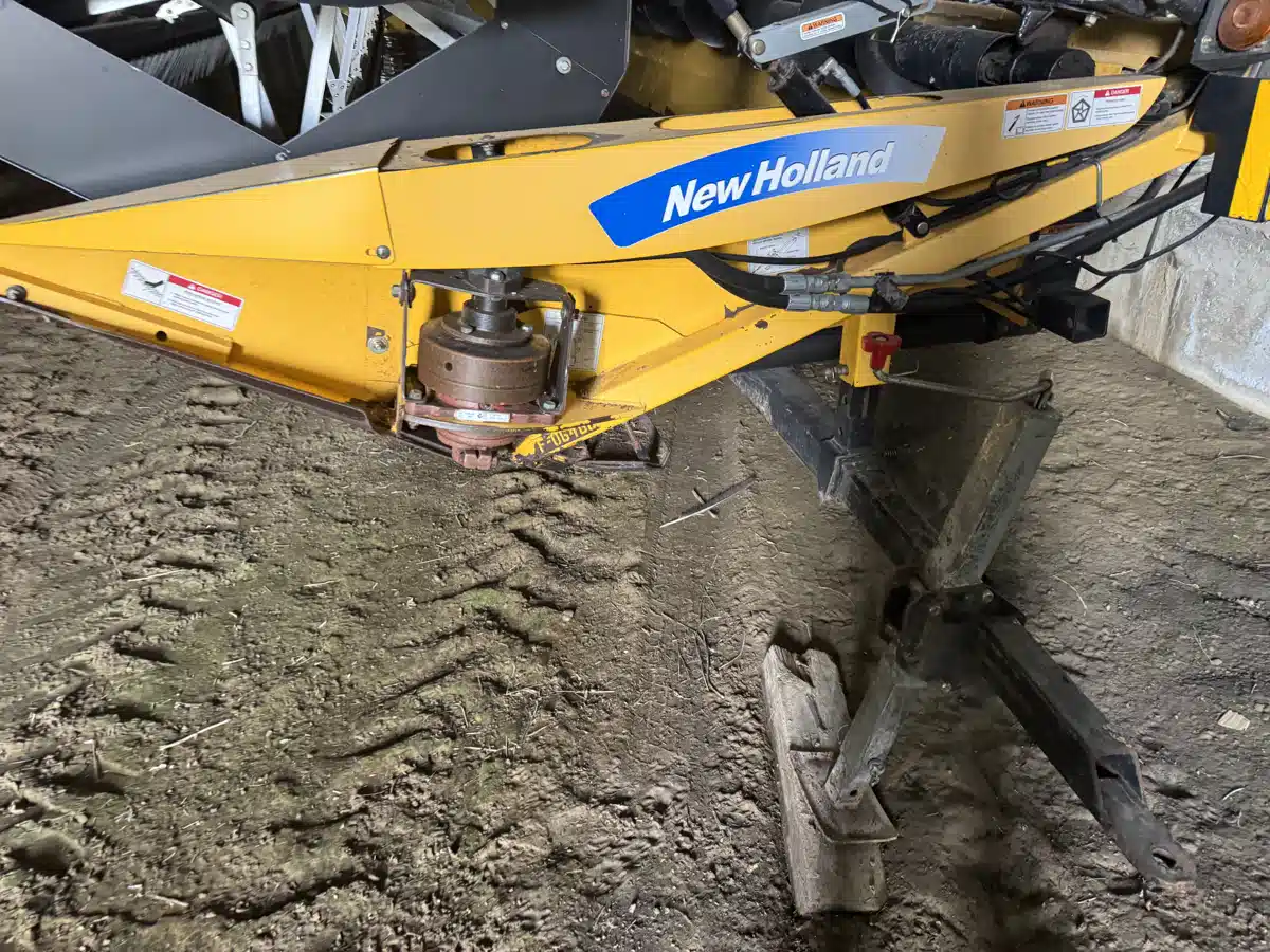 Gallery image 2 for 2009 New Holland 94C Header - Draper