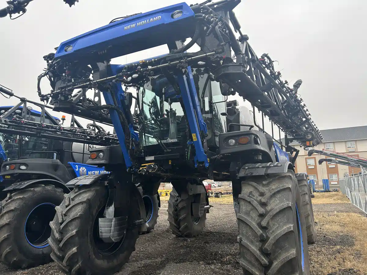 Gallery image 2 for 2024 New Holland SP410F Sprayer - Self Propelled