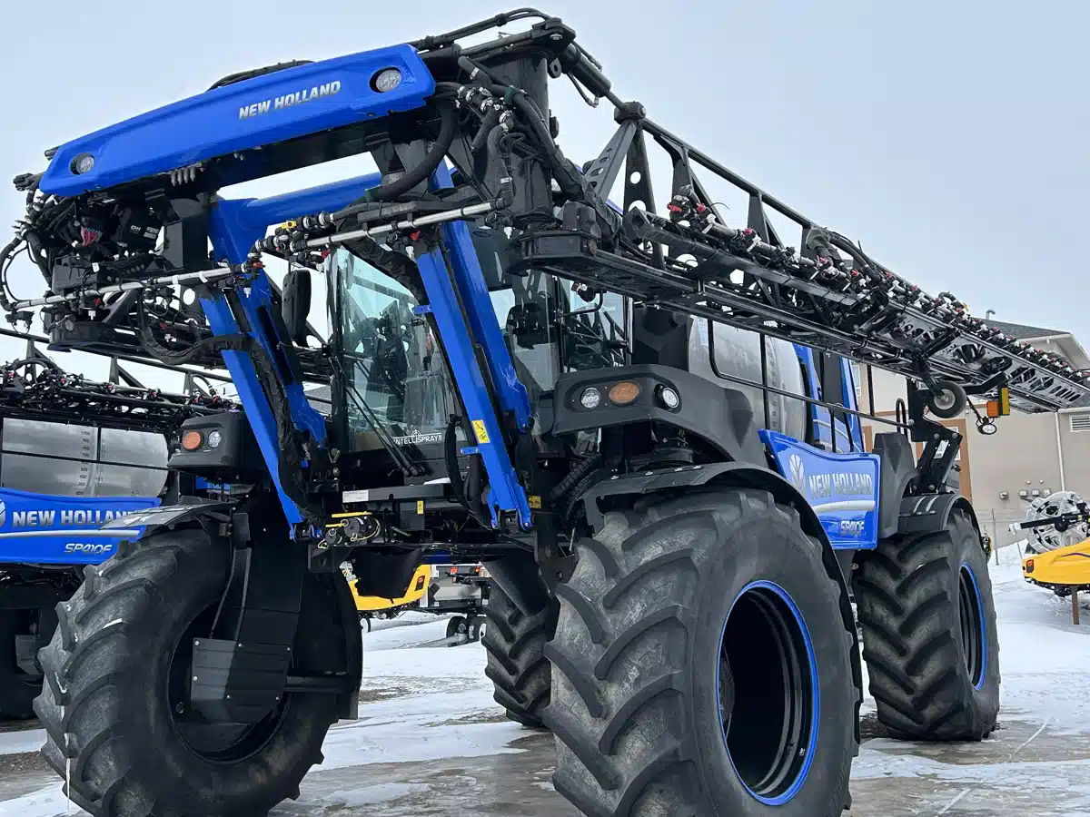 Photo de la Galerie 1 pour 2024 New Holland SP410F Arroseur - Automoteur