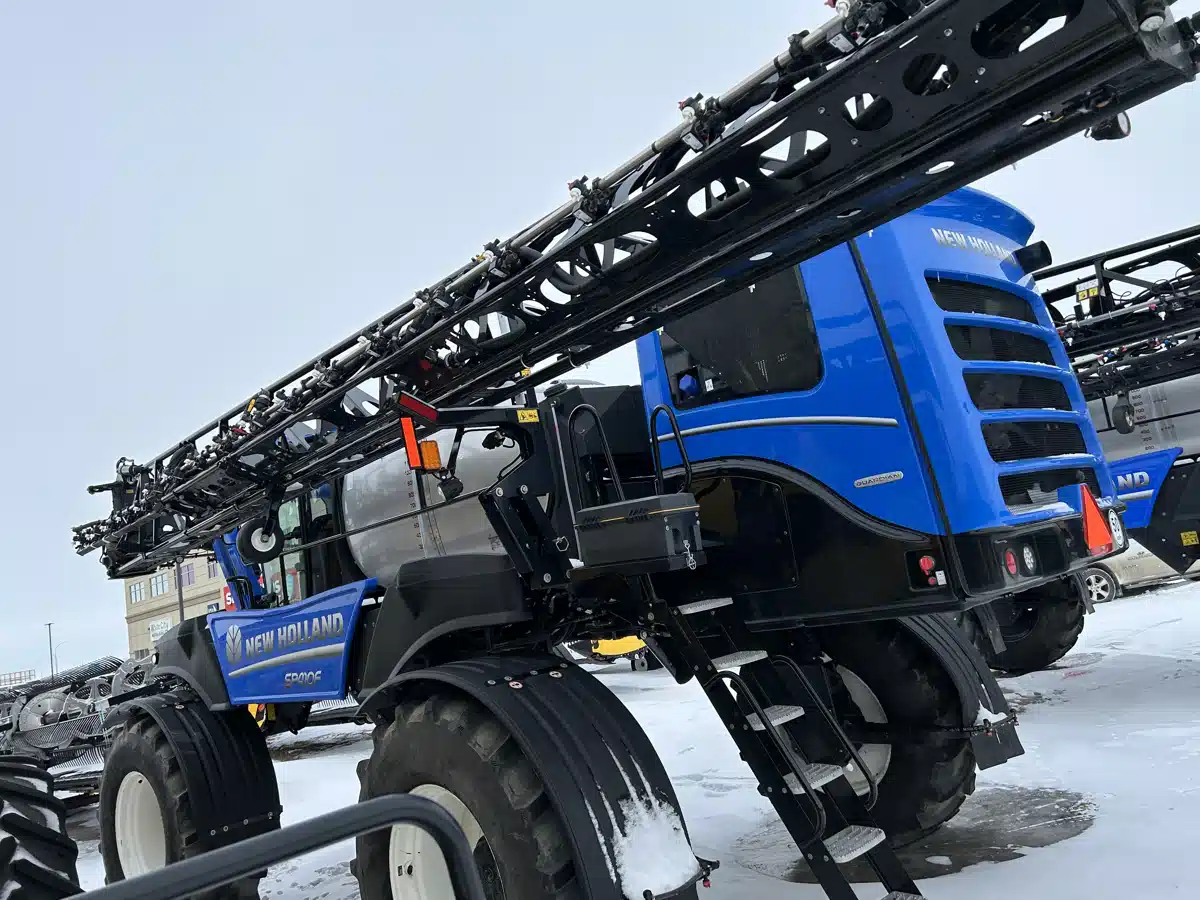 Photo de la Galerie 2 pour 2024 New Holland SP410F Arroseur - Automoteur