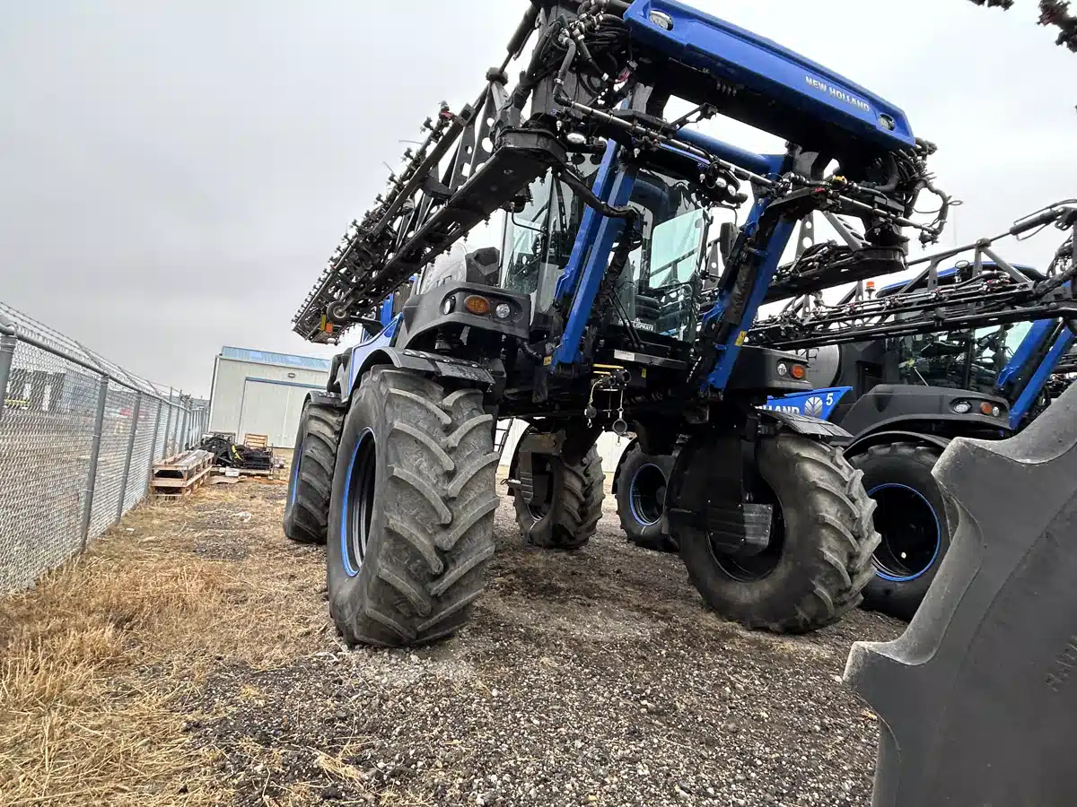 Photo de la Galerie 1 pour 2024 New Holland SP410F Arroseur - Automoteur