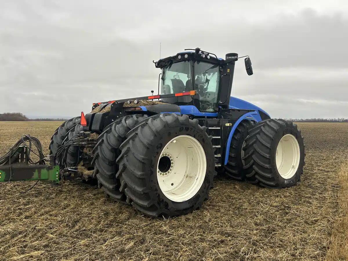Gallery image 1 for 2025 New Holland T9.700 Tractor