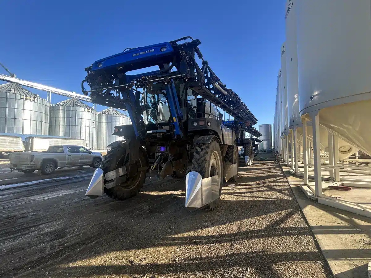 Gallery image 1 for 2025 New Holland SP370F Sprayer - Self Propelled