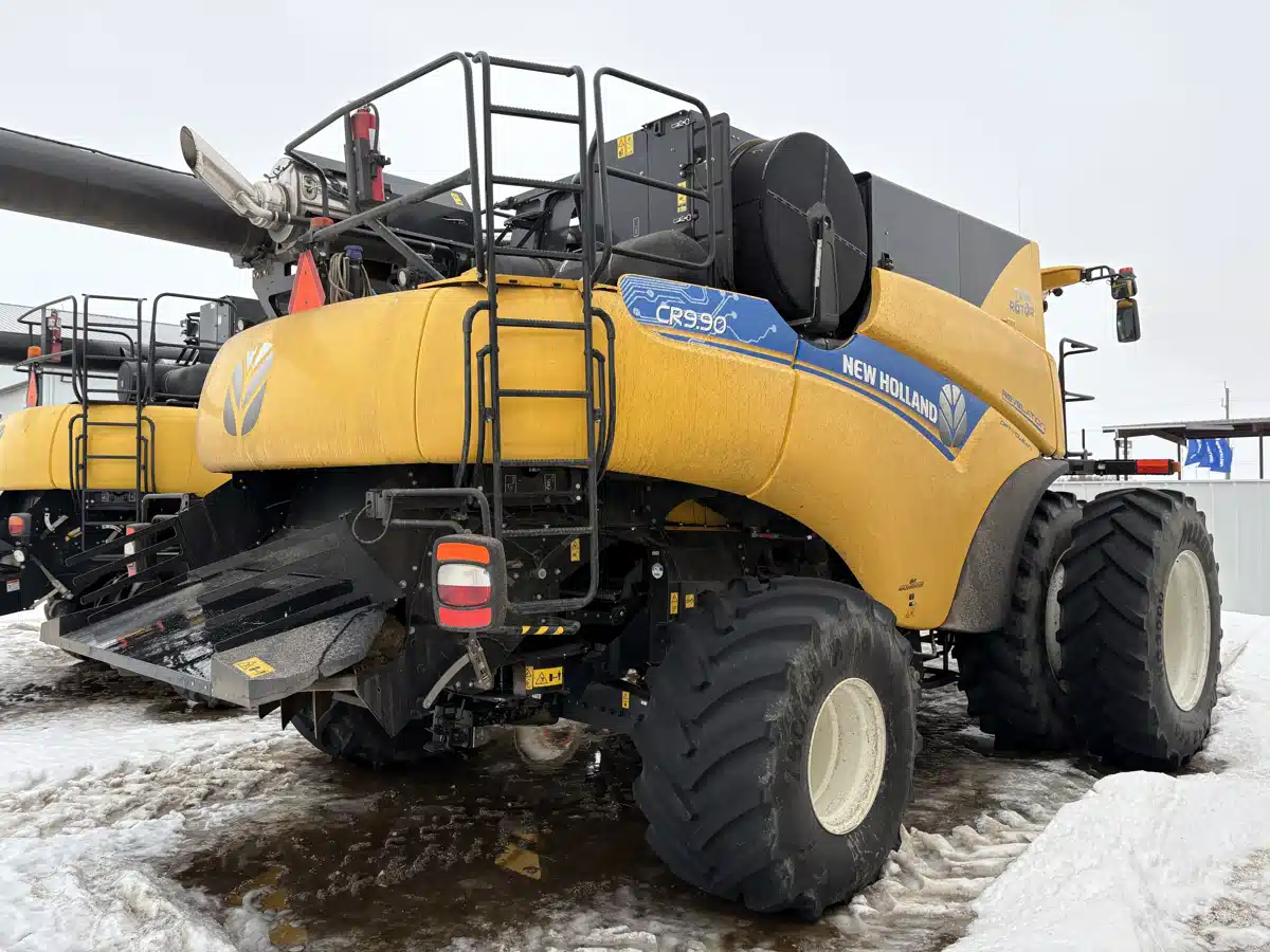 Gallery image 2 for 2021 New Holland CR9.90Z Combine