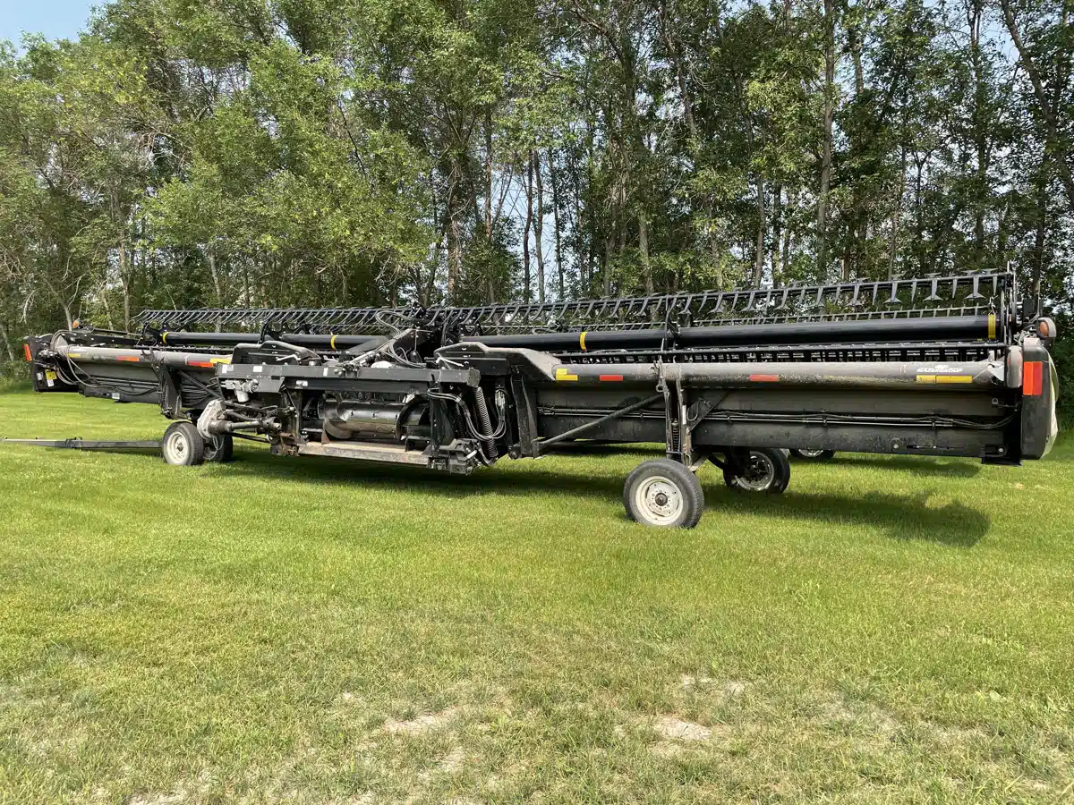 Gallery image 1 for 2017 MacDon FD75 Header - Flex Draper