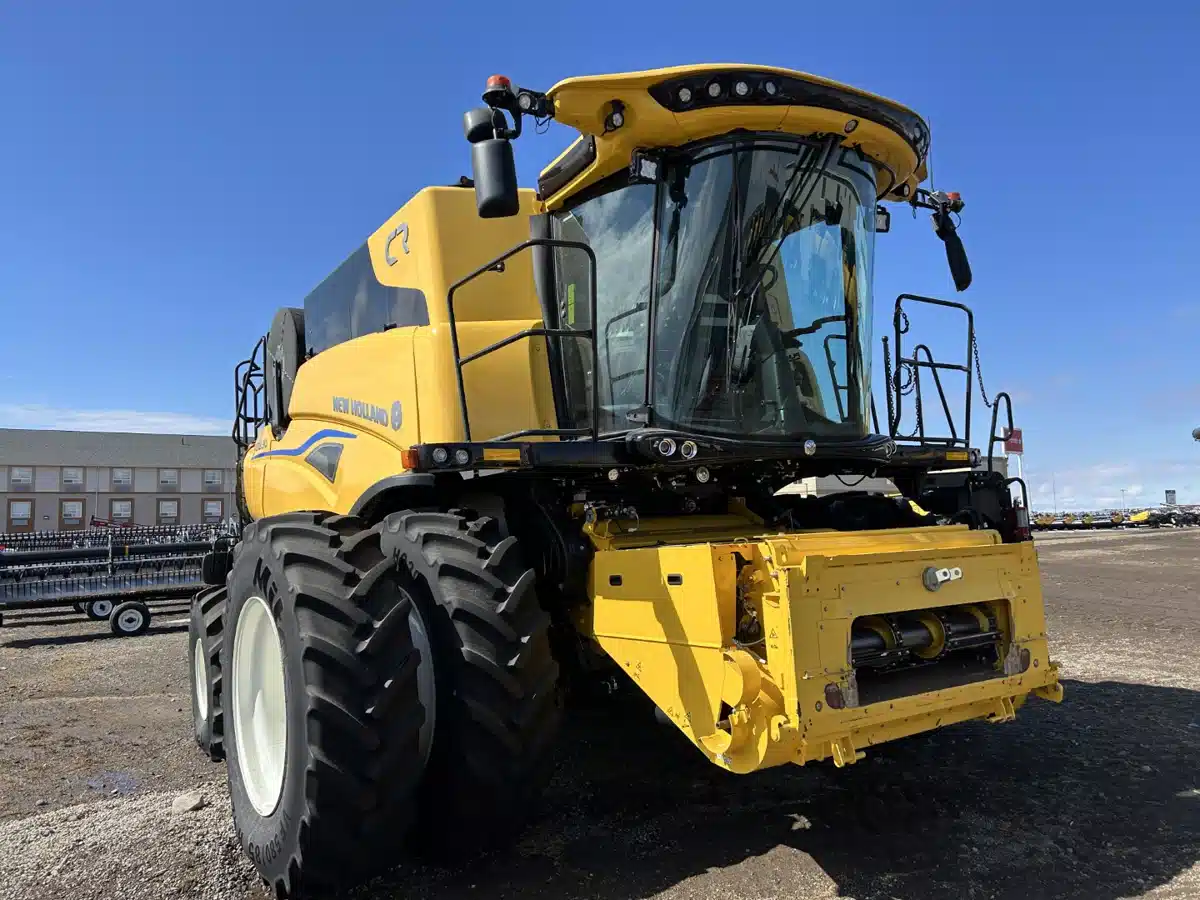 Photo de la Galerie 1 pour 2023 New Holland CR8.90Z Batteuse