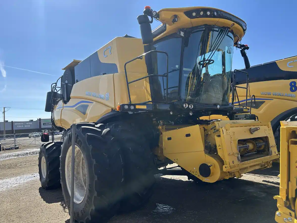 Photo de la Galerie 1 pour 2025 New Holland CR9.90Z Batteuse