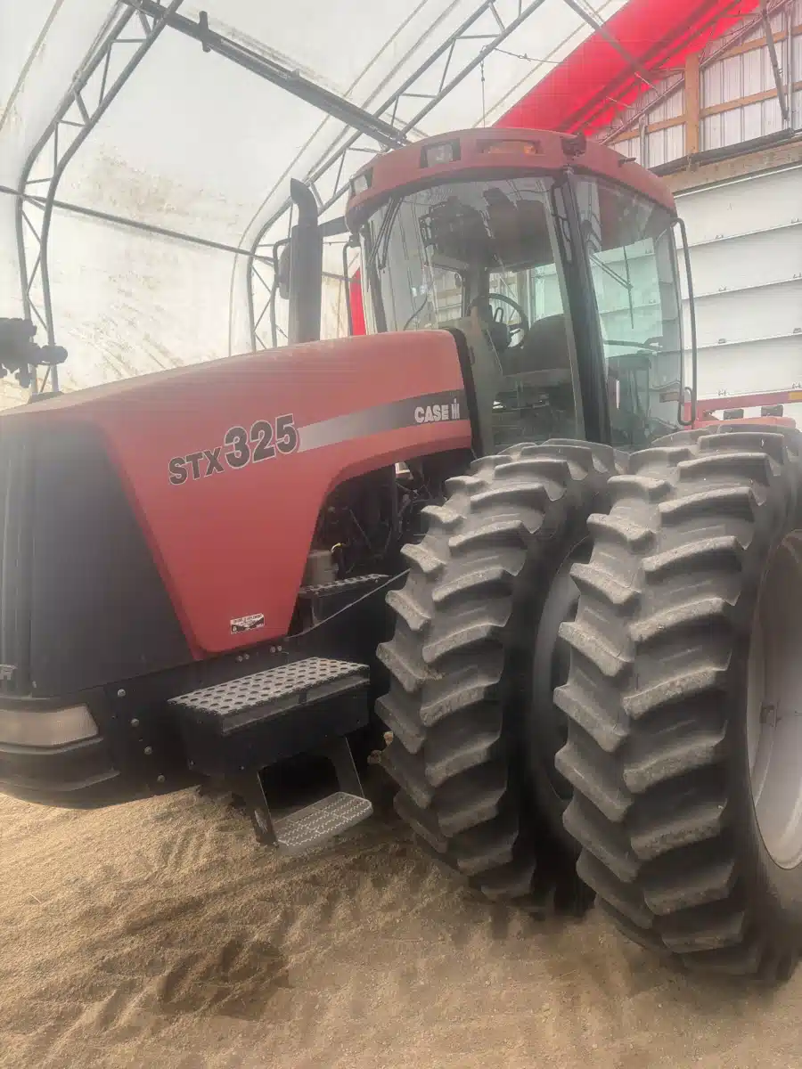 Photo de la Galerie 1 pour 2001 Case IH STX325 Tracteur