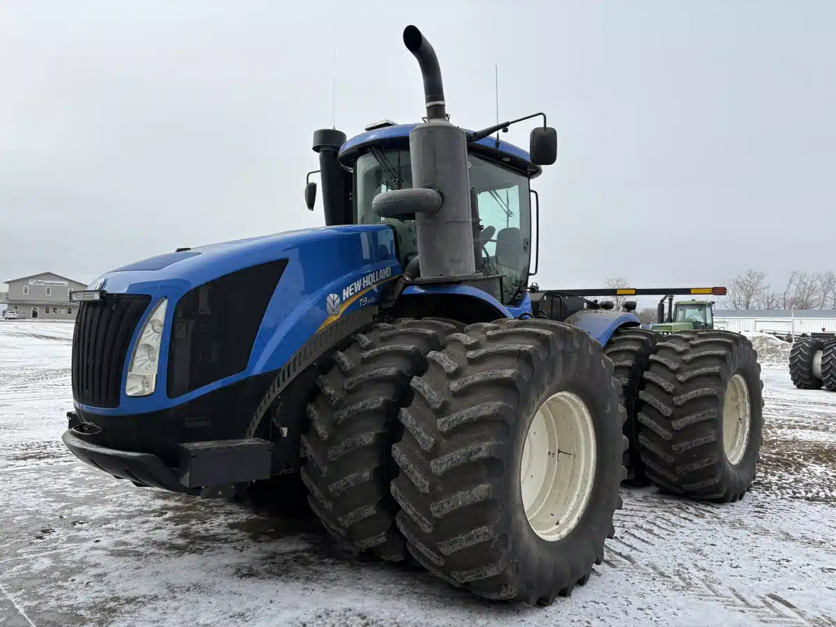 Gallery image 2 for 2014 New Holland T9.600 Tractor