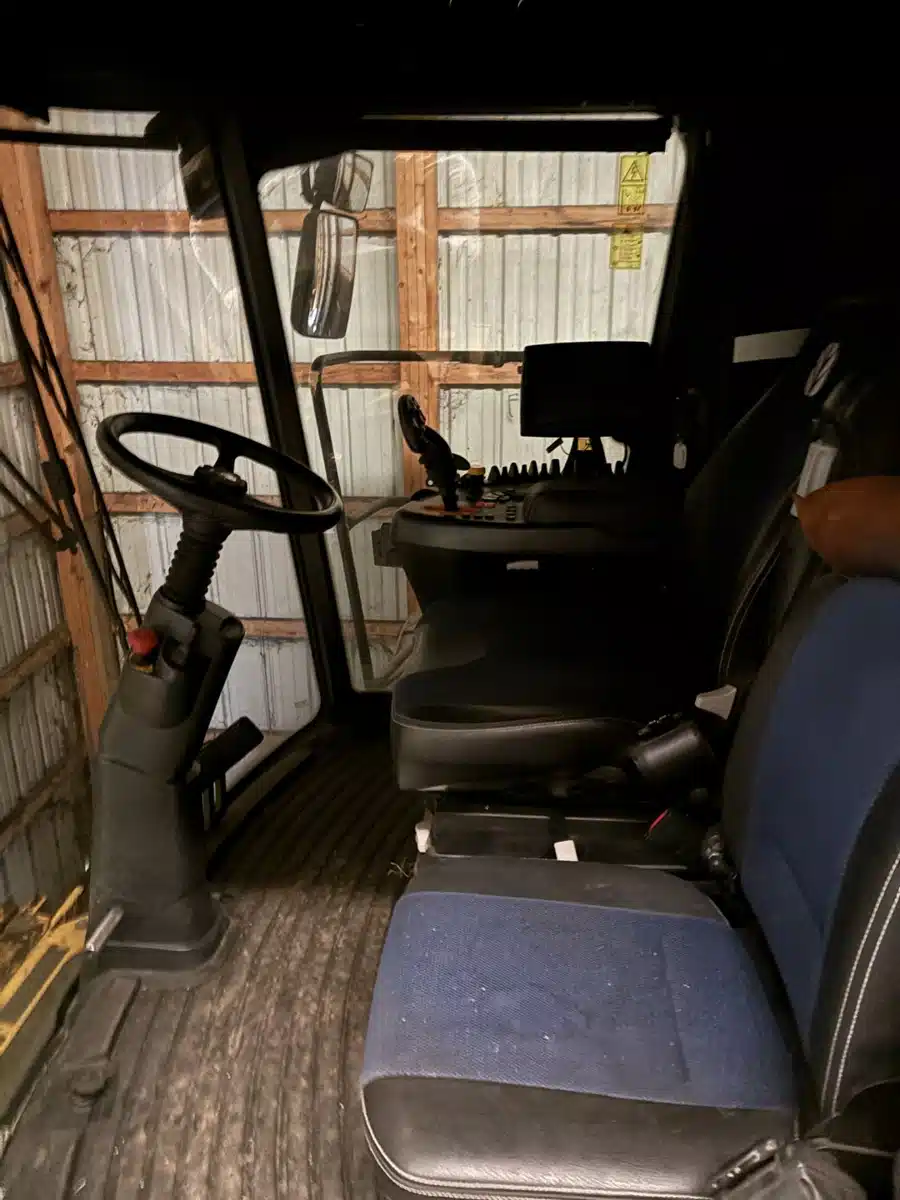 Gallery image 2 for 2021 New Holland CR9.90Z Combine