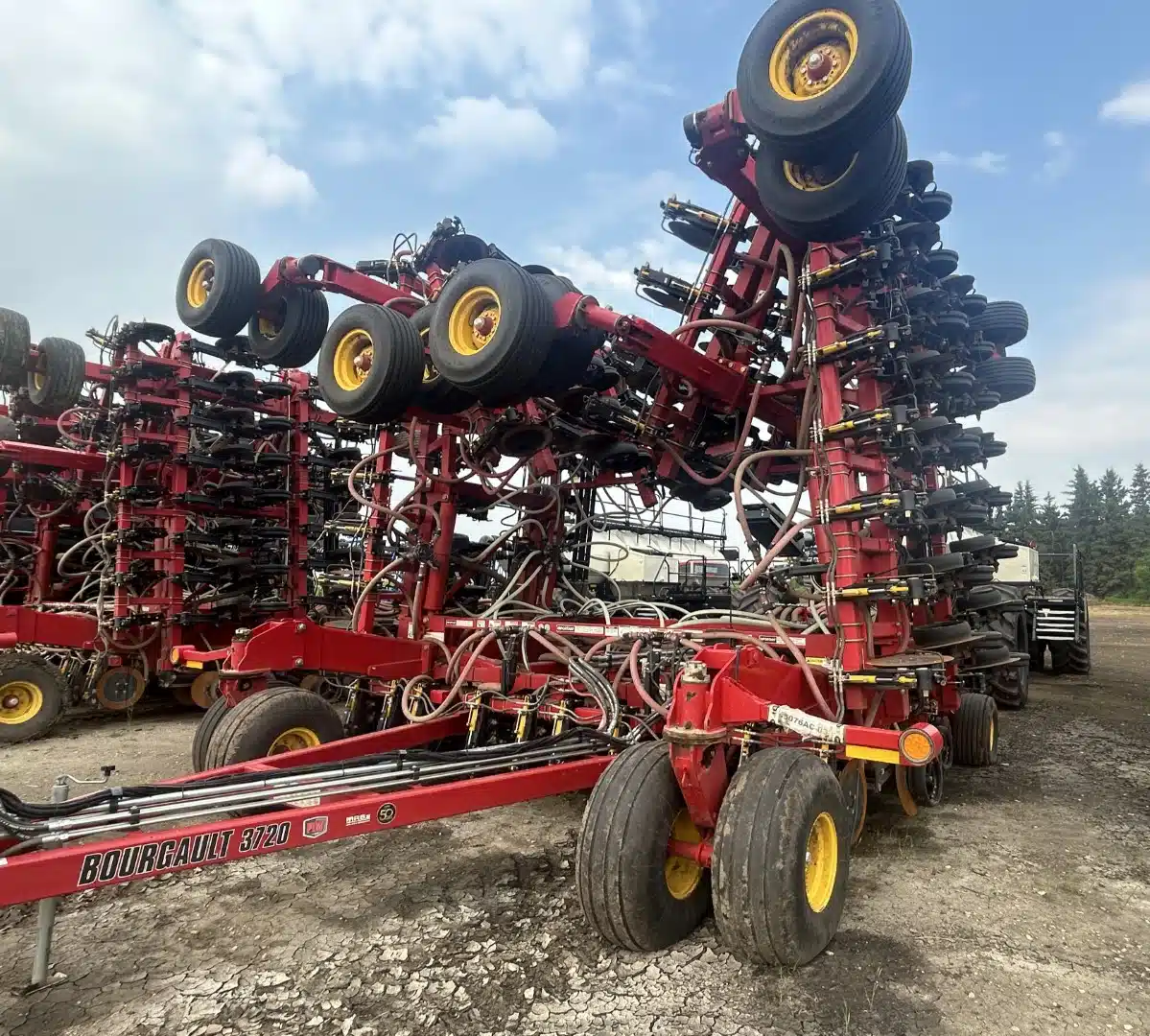 Photo de la Galerie 1 pour 2024 Bourgault 3720-60 Semoir à air