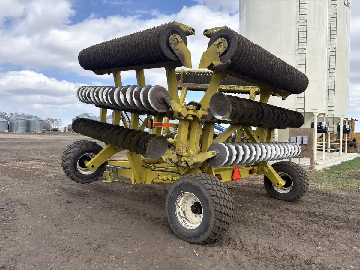Gallery image 2 for 2022 Degelman PRO-TILL 40 Disc High Speed