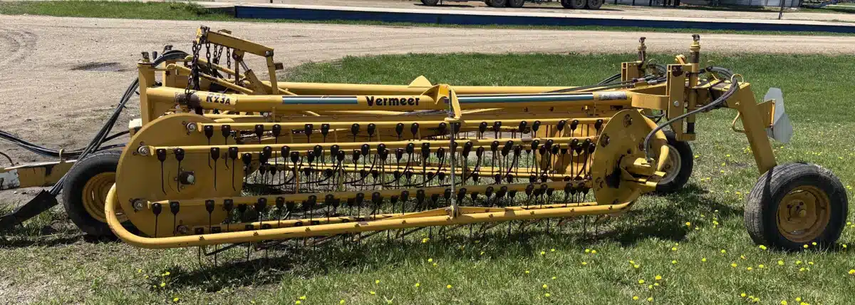 Photo de la Galerie 2 pour Vermeer R23 râteau