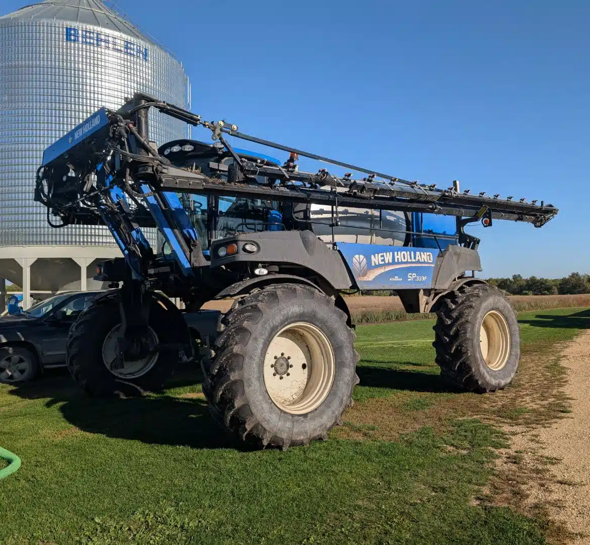 Gallery image 1 for 2014 New Holland SP333F Sprayer - Self Propelled