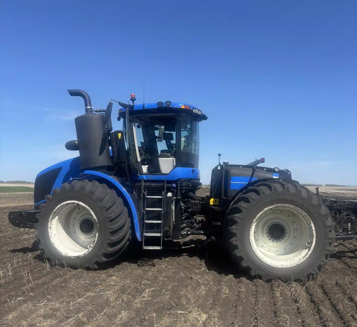 Gallery image 1 for 2023 New Holland T9.645 Tractor