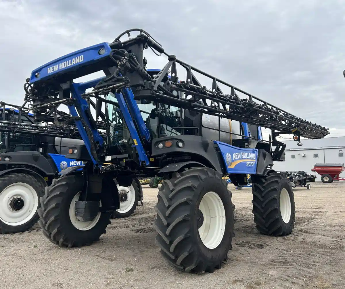 Photo de la Galerie 1 pour 2021 New Holland SP370F Arroseur - Automoteur