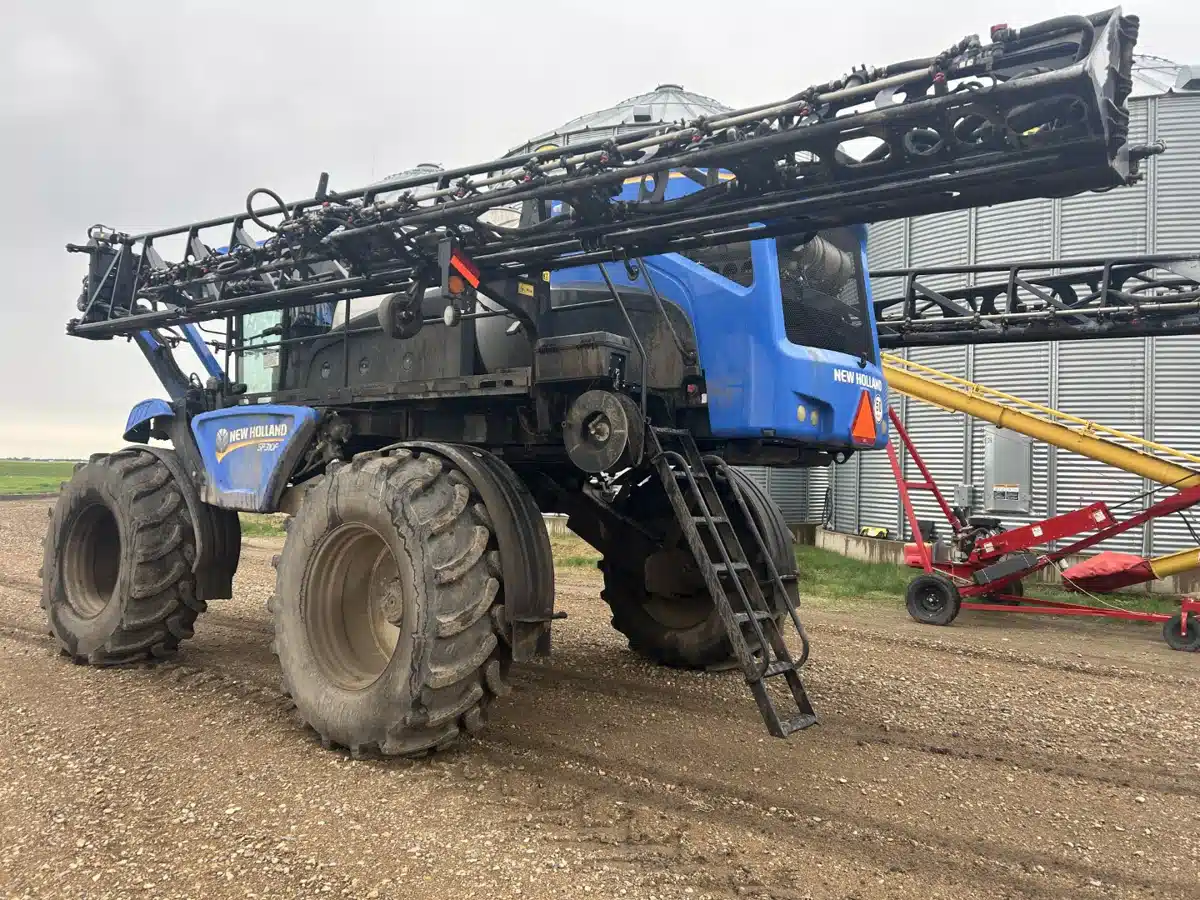 Gallery image 2 for 2018 New Holland SP310F Sprayer - Self Propelled