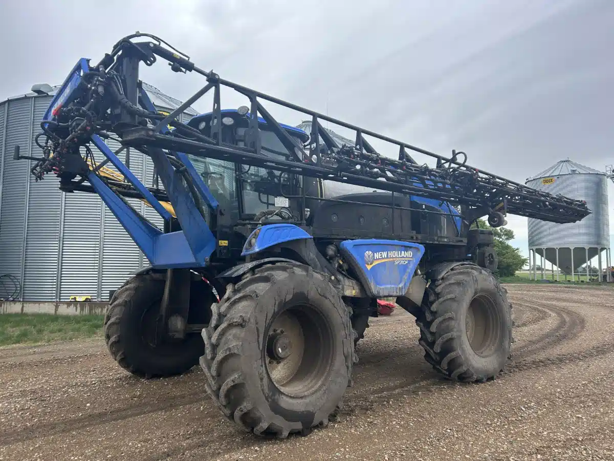 Gallery image 1 for 2018 New Holland SP310F Sprayer - Self Propelled
