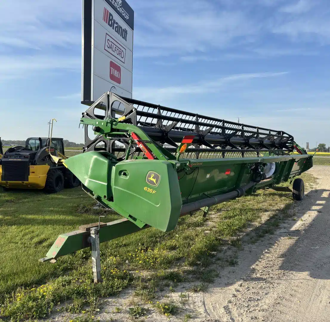 Gallery image 2 for 2024 John Deere 635 Header - Flex